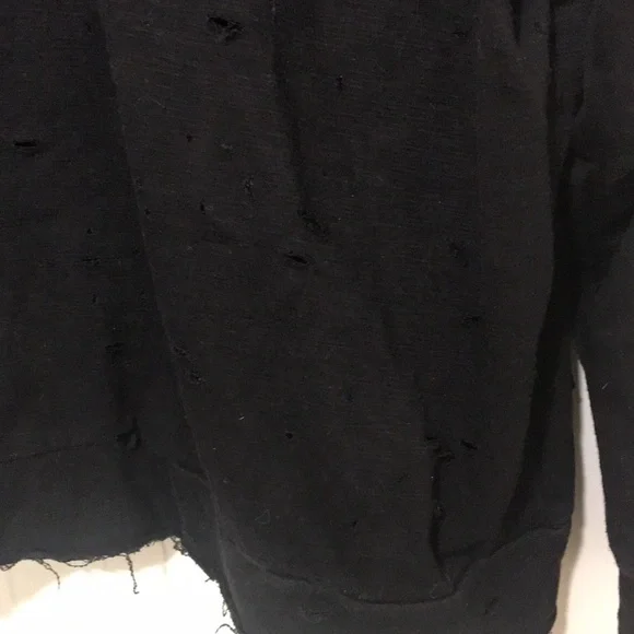 Hot and delicious black distressed shirt - Picture 3 of 9